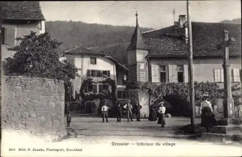 Ak Cressier Kanton Freiburg Fribourg, Straßenpartie, Kreuz