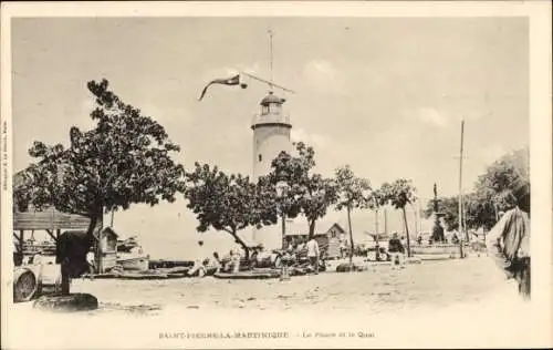 Ak Saint Pierre Martinique, Le Phare et le Quai, Leuchtturm