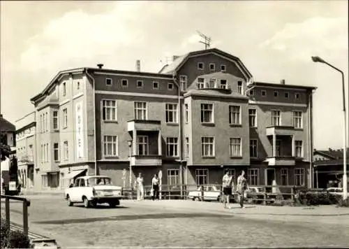 Ak Pasewalk in Mecklenburg Vorpommern, Hotel an der Uecker