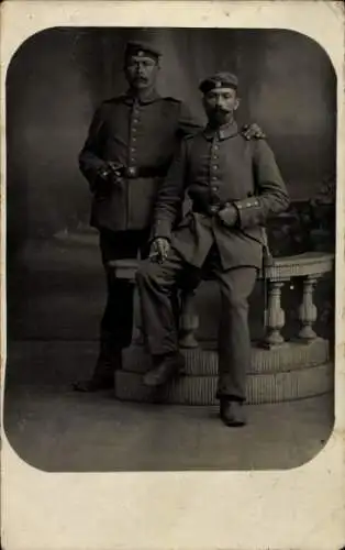 Foto Ak Mulhouse Mülhausen Elsass Haut Rhin, Deutsche Soldaten in Uniformen, Zigarren, I WK