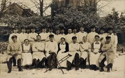 Foto Ak Heidelberg am Neckar, Deutsche Soldaten und Krankenschwestern, Lazarett