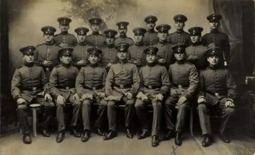 Foto Ak Passau in Niederbayern, Deutsche Soldaten in Uniformen, Gruppenaufnahme, I WK