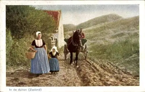 Ak Zeeland Niederlande, Niederländische Volkstrachten, In de duinen