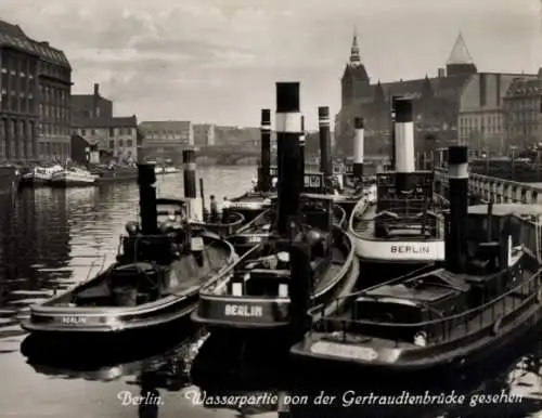 Ak Berlin Mitte, Blick von Gertraudtenbrücke, Spree, Boote, Brücke