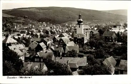 Ak Daaden im Westerwald, Gesamtansicht, Kirche