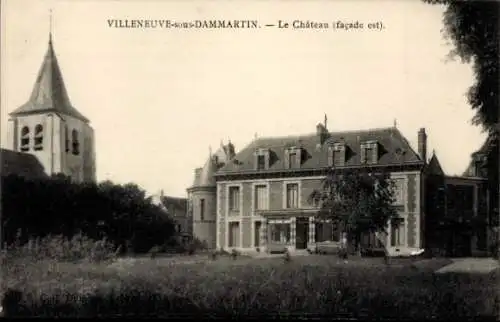 Ak Villeneuve sous Dammartin Seine et Marne, Chateau, facade est