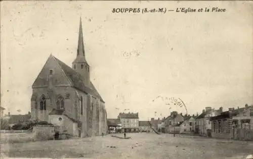 Ak Souppes sur Loing Seine et Marne, Kirche, Platz