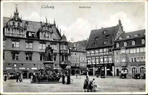 Ak Coburg in Oberfranken, Marktplatz, Statue