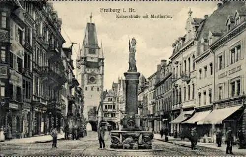 Ak Freiburg im Breisgau, Kaiserstraße mit Martinstor, Brunnen