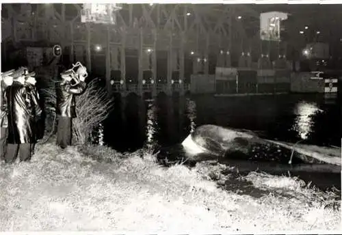 Set von 12 Fotos Plauer Brücke Wrack Schiffe, Unfall, Polizei, Feuerwehr