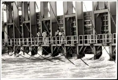 Set von 12 Fotos Plauer Brücke Wrack Schiffe, Unfall, Polizei, Feuerwehr