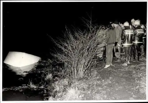 Set von 12 Fotos Plauer Brücke Wrack Schiffe, Unfall, Polizei, Feuerwehr