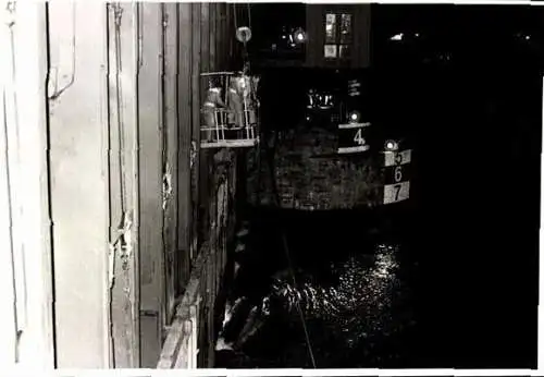 Set von 12 Fotos Plauer Brücke Wrack Schiffe, Unfall, Polizei, Feuerwehr