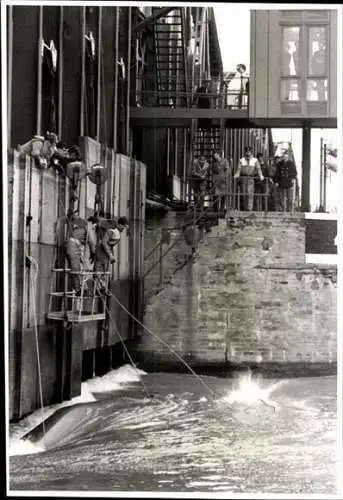 Set von 12 Fotos Plauer Brücke Wrack Schiffe, Unfall, Polizei, Feuerwehr