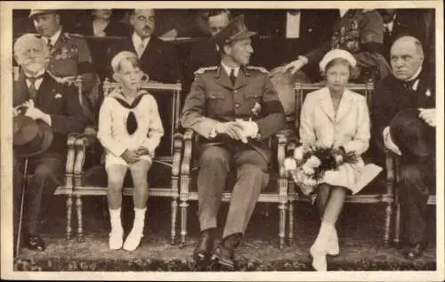 Ak Leopold III, König von Belgien mit Kindern