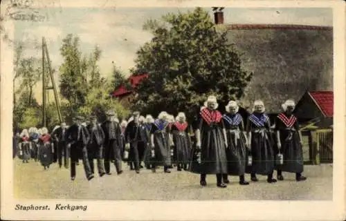 Ak Staphorst Overijssel Niederlande, Kerkgang