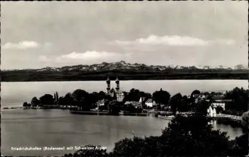 Ak Friedrichshafen am Bodensee, Gesamtansicht, Schweizer Alpen