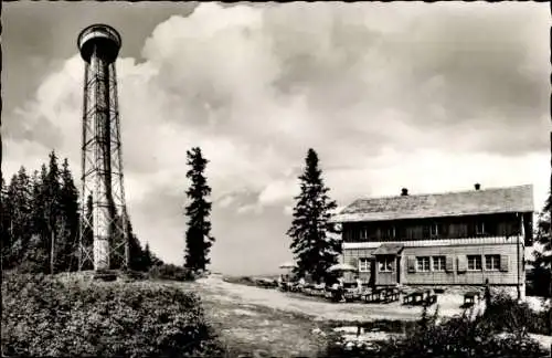 Ak Titisee Neustadt im Breisgau Hochschwarzwald, Hochfirst, Aussichtsturm mit Fürstenberg-Rasthaus