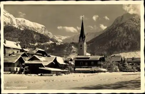 Ak Oberstdorf im Oberallgäu, Teilansicht, Kirche, Schnee