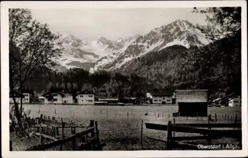 Ak Oberstdorf im Oberallgäu, Teilansicht, Berge