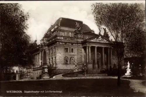 Ak Wiesbaden in Hessen, Staatstheater, Schillerdenkmal