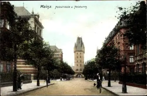 Ak Mainz in Rheinland Pfalz, Holzstraße mit Blick zum Holzturm, Fahrradfahrerin mit Hund