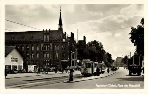 Ak Frankfurt an der Oder, Platz der Republik, Post, Konsum-Kaufhof, Straßenbahn