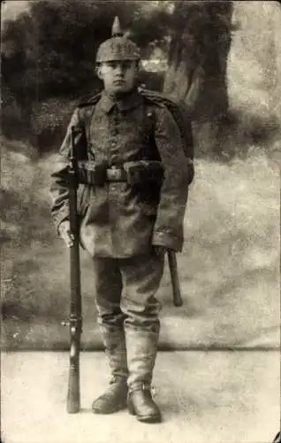 Foto Ak Deutscher Soldat in Uniform, Infanterie Regiment 119, Standportrait