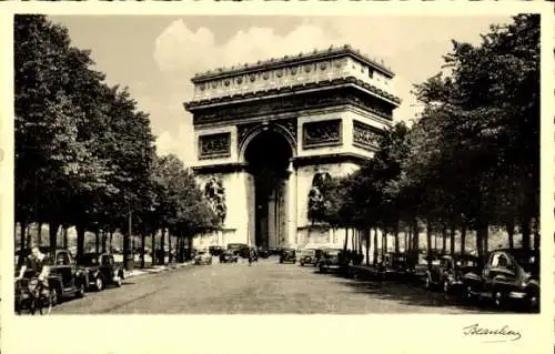 Ak Paris, L'Arc de Triomphe de l'Etoile, Fahrzeuge