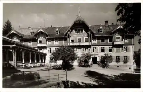 Ak Friedenweiler im Schwarzwald, Hotel und Kurhaus, Innenhof