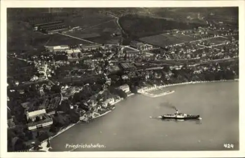 Ak Friedrichshafen am Bodensee, Gesamtansicht, Luftbild, Dampfer