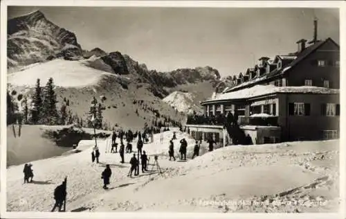 Ak Garmisch Partenkirchen in Oberbayern, Kreuzeckhaus, Adolf Zoeppritz Haus, Winter