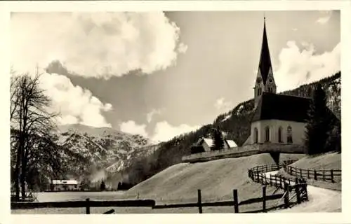 Ak Kreuth am Tegernsee Oberbayern, s'Kirchl, Blauberge