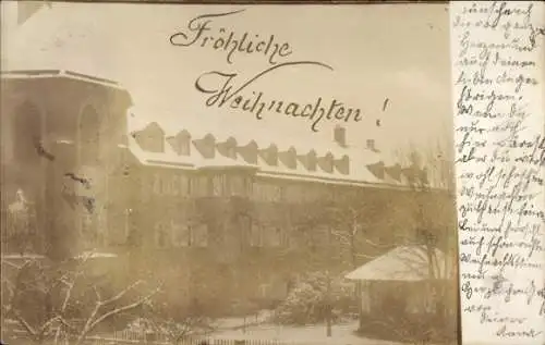 Foto Ak Offenburg in Baden Schwarzwald, Glückwunsch Weihnachten, Gebäude im Winter