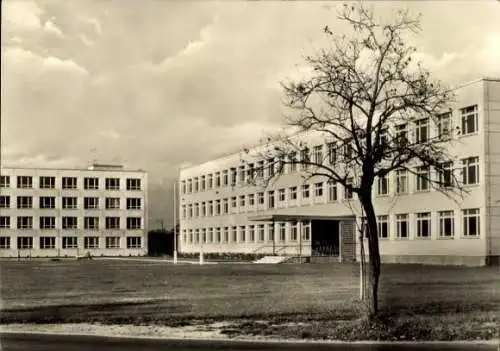 Ak Nünchritz in Sachsen, Lehrlingsausbildungsstätte, Wohnheim des VEB Chemiewerk