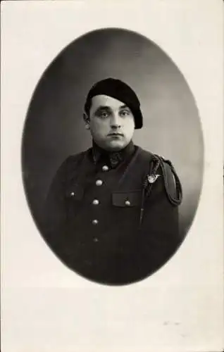 Foto Ak Junger Mann in Uniform, Porträt