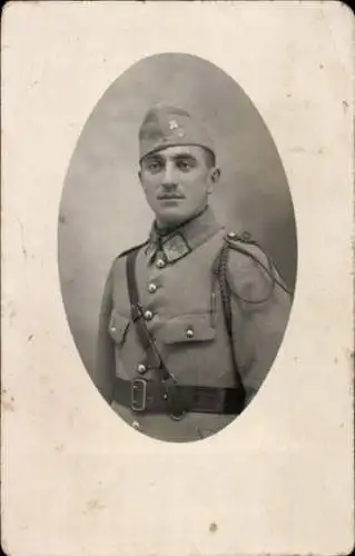 Foto Ak Französischer Soldat in Uniform, Porträt