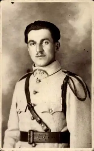 Foto Ak Französischer Soldat in Uniform, Porträt