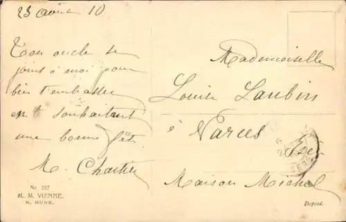 Ak Vier Frauen machen Spaziergang, Blühende Bäume, Wiese