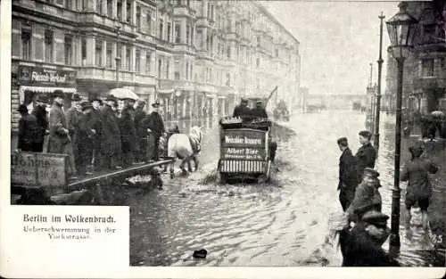 Ak Berlin Kreuzberg, Stadt im Wolkenbruch, Überschwemmung in der Yorckstrasse, Kutsche, Albert Bier