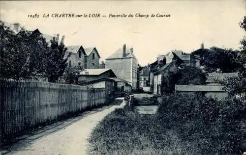 Ak La Chartre sur Loir Sarthe, Passerelle du Champ de Courses