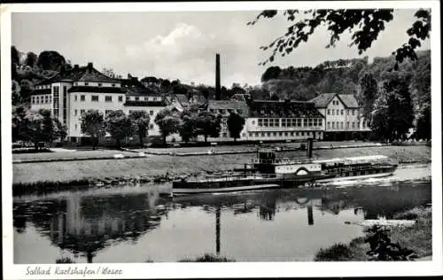 Ak Bad Karlshafen a.d. Weser, Flusspartie mit Dampfer und Kurhotel