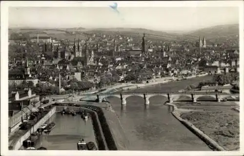 Ak Würzburg am Main Unterfranken, Teilansicht, Brücke, Blick vom Steinberg