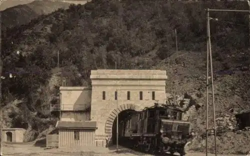 Ak Simplon Kanton Wallis, La Sortie du Tunnel, Chemin de Fer