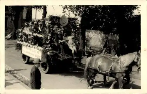 Foto Ak Borbeck Essen im Ruhrgebiet, Fest, Festzug, Fuhrwerk