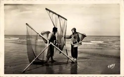 Ak Berck Plage Pas de Calais, Garnelenfischer