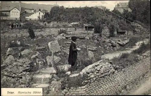 Ak Trier an der Mosel, Römische Bäder, Mann