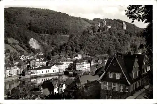 Ak Altena im Märkischen Kreis, Teilansicht von Ortschaft mit Burg