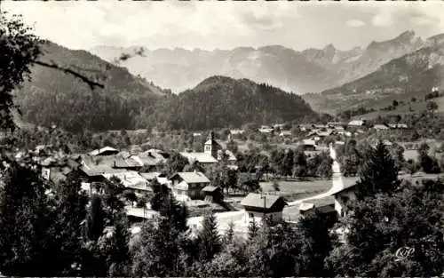 Ak Servoz Haute Savoie, vue generale et la Chaine des Aravis