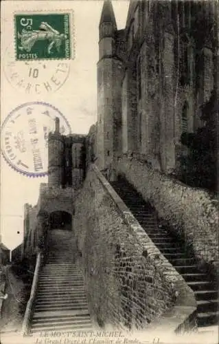 Ak Le Mont Saint Michel Manche, Le Grand Degre, l'Escalier de Ronde